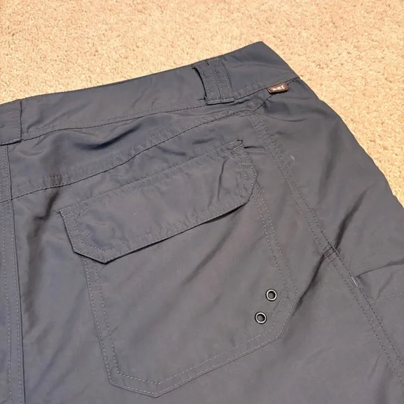 REI Nylon Cargo Shorts Womens Size 16 XL Dark Grey UPF 50 Secure Pockets Outdoor - Picture 11 of 11